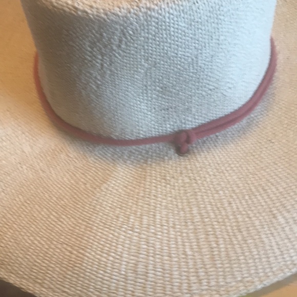 Universal Thread-Women's Straw Boater Hat with Chin Strap-NEW - Picture 4 of 6